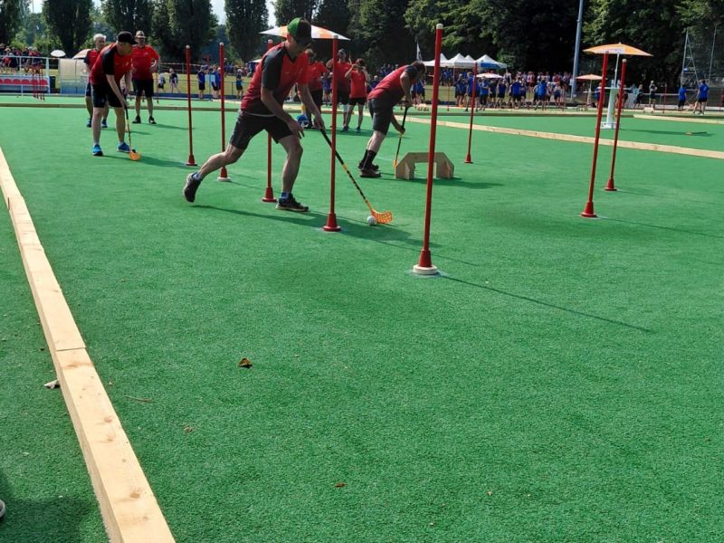 15 unihockeyslalom bernhard img wa0034